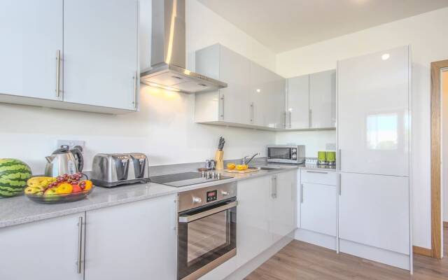 West Swindon Serviced Apartment