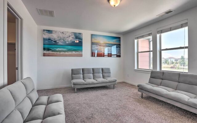 Spacious Denver Townhome Near Central Park!