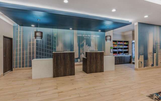 La Quinta Inn and Suites by Wyndham Houston Spring South