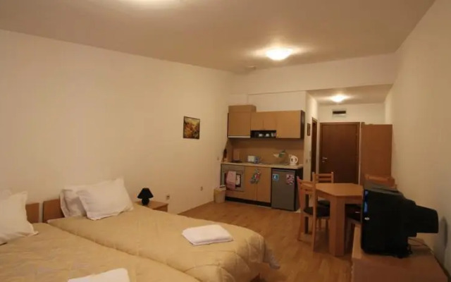 Studio New Estate in Aspen Valley