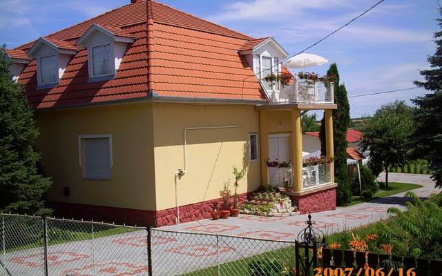 Balaton Apartman House 2