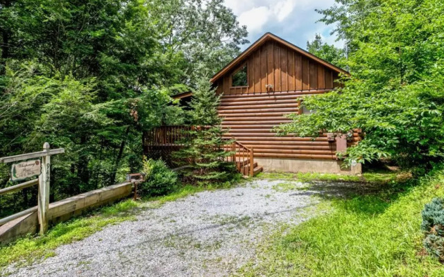Nice View Fireplace, Hot Tub, Porch Bed, Private