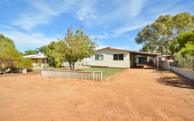 Patrick Crescent 18 - Kalbarri WA
