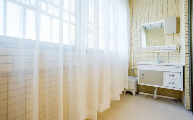 Locals Boutique Apartment Jiuzhou Port.2