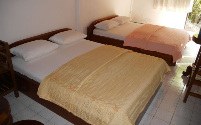 The Creek Garden Huainamrin Resort