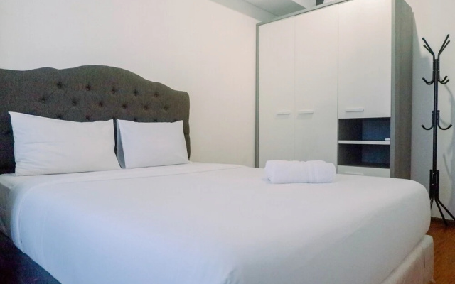 Lavish 2BR Apartment at Grand Sungkono Lagoon – Guest Rooms – Surabaya