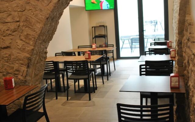 Hostal Universitat Cervera
