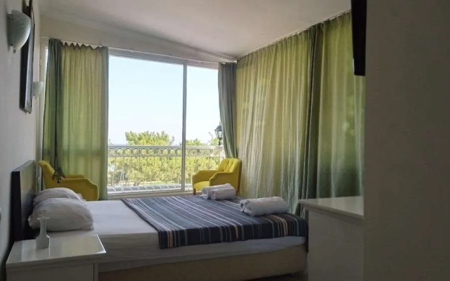 Helene Moonlight Otel