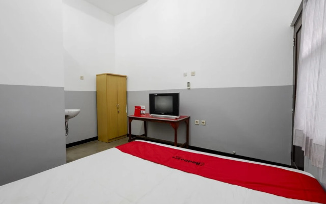 RedDoorz @ Prambanan Timur Raya