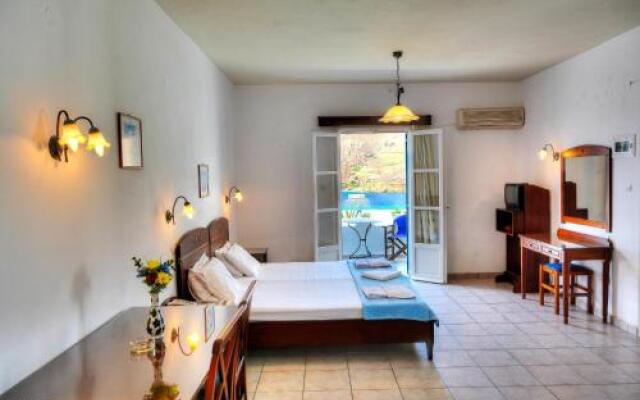 Gryspo's Hotel Studios & Apartments