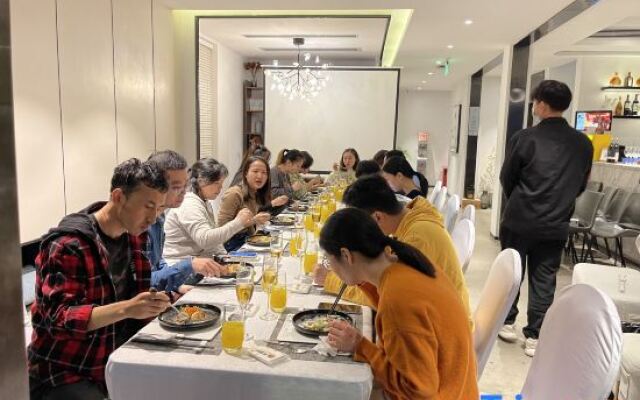 Sea view villa at the end of the field