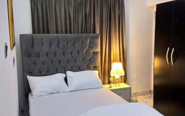 Lovely 2-bedroom Serviced Apartment With a Balcony
