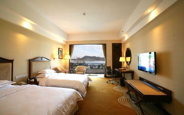 Anqing Country Garden Phoenix Hotel
