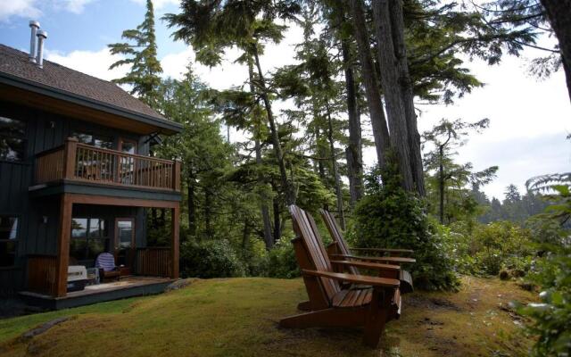 Middle Beach Lodge