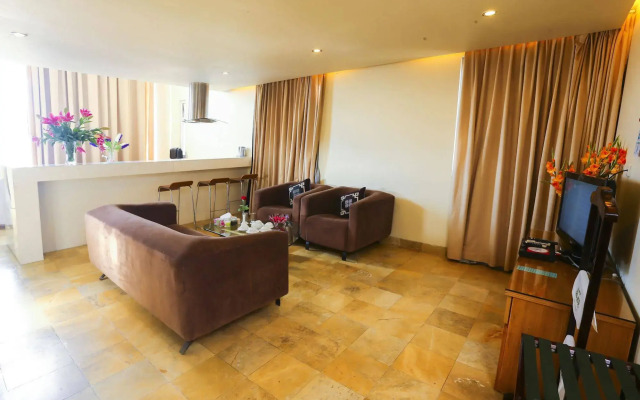 A25 Hotel - 12 Ngo Sy Lien