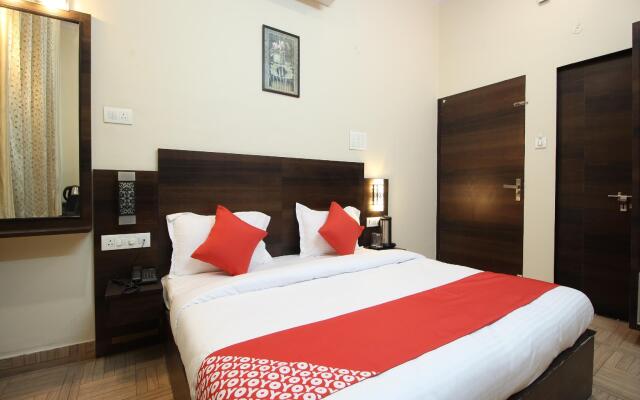 OYO 37188 Aishwarya Inn