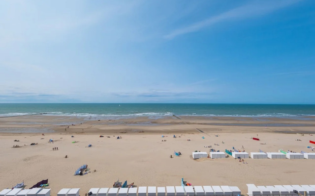 Flat in Center With Sea View