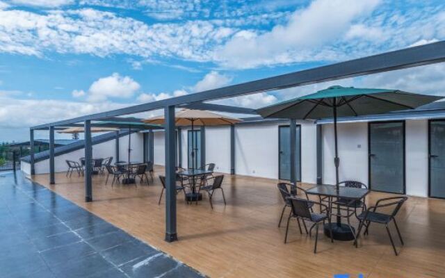 Xi'an Baishiyunju Homestay (Qinling Wildlife Park Branch)