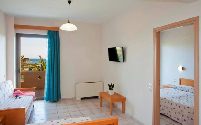 Marinos Beach Hotel