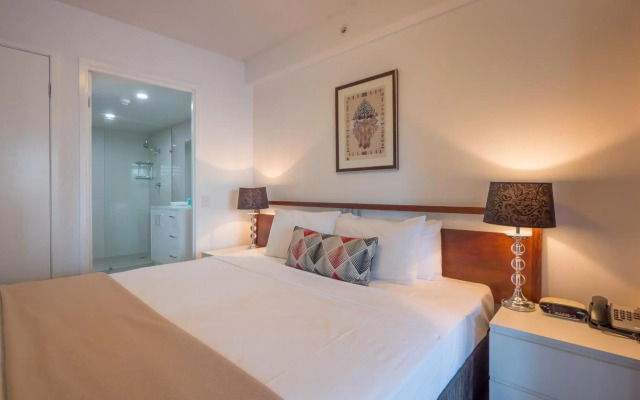 Broadbeach Savannah Hotel & Resort