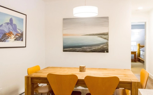 Ski in Out, Great Location, Free Shuttle Bus