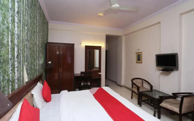 Hotel Nuova By OYO Rooms