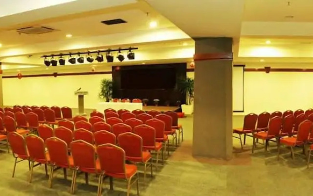Mayres Hotel Kota Tinggi