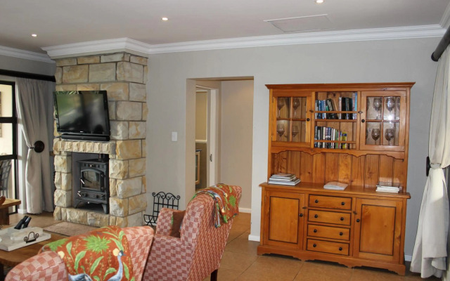 Sunbird Haven Self-Catering Sleeps 8