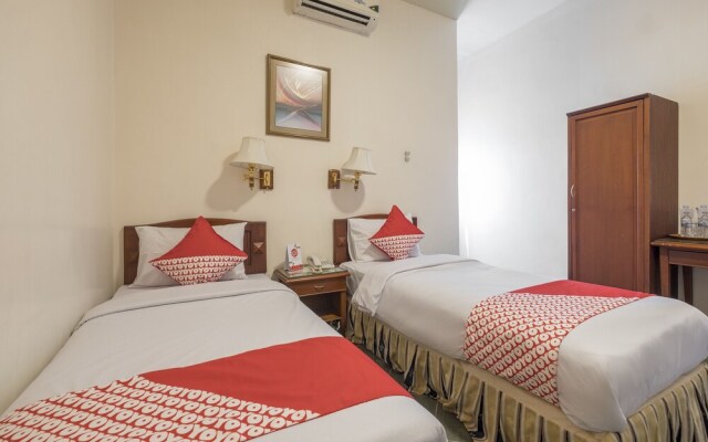 OYO 1090 Hotel Anging Mammiri Makassar