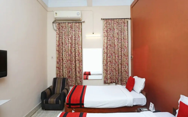 OYO 11896 Marble Palace Guest House