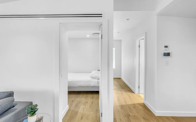 Modern 4-bed Townhouse With Water Views – Guest Rooms – Batemans Bay