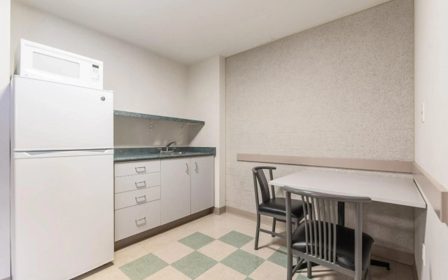 Residence & Conference Centre - Hamilton