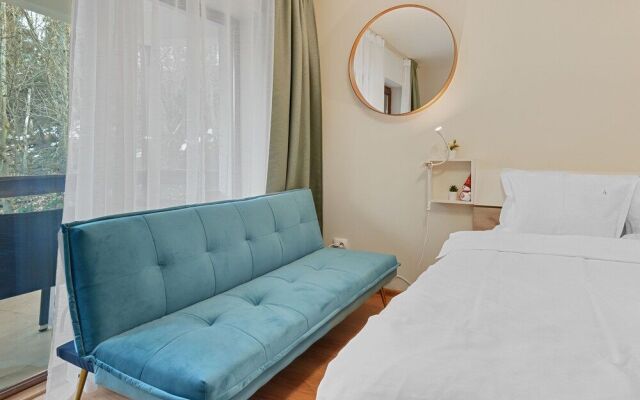 Cozy Studio with Panoramic Mountain View