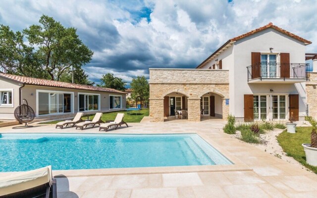 Villa San Kirin Olivia