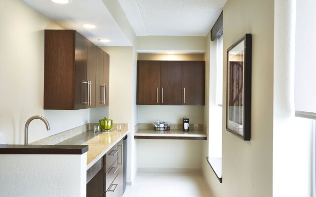 Hyatt Place Lansing - East
