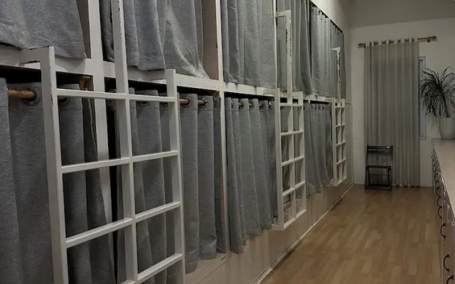 Petit Espace Hostel
