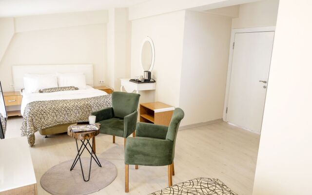 The Corner Inn Hotels By Suit
