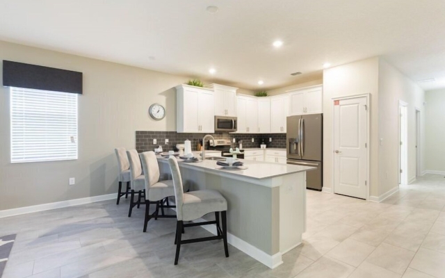 9BR ChampionsGate Pool Home