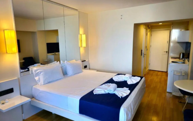 Orbi City Apartment