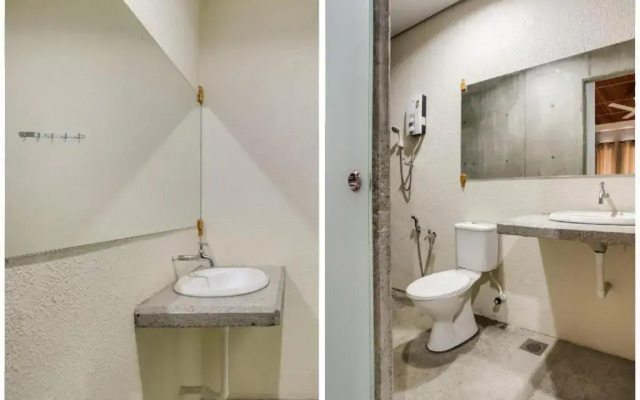 OYO 89454 Hotel Pavilion Inn