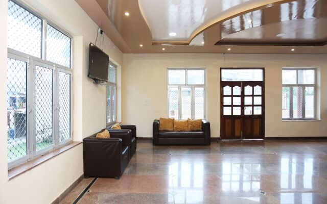 OYO 18324 Sahani Guest House