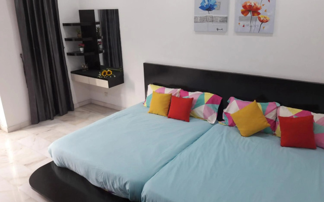Big Family Friends Guesthouse 16pax, Legoland Bukit Indah