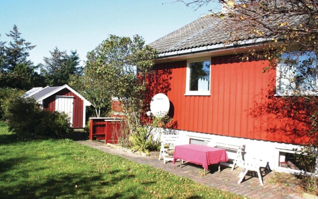 Nice Home in Borhaug With 5 Bedrooms and Wifi