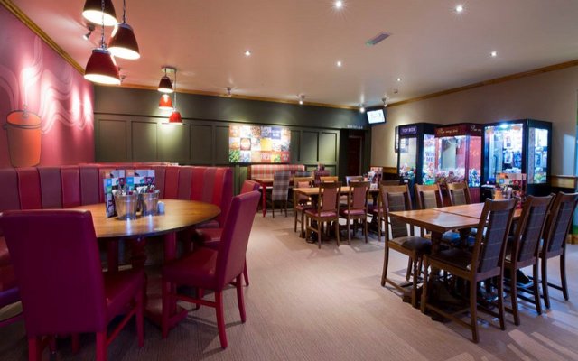 Premier Inn Swansea North