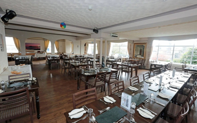 Lion Hotel and Studio Apartments