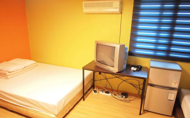Shinchon Hostel