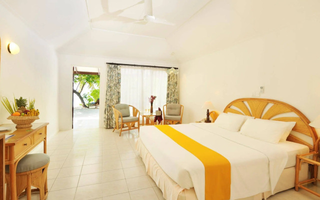 Holiday Island Resort & Spa