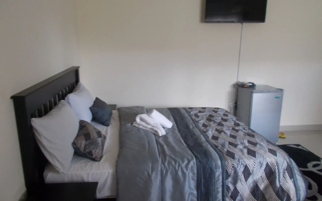 Shema Guest Lodge