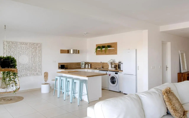 Orient Bay Beach Front Apartment