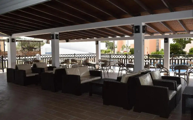 Matina Pefkos Aparthotel